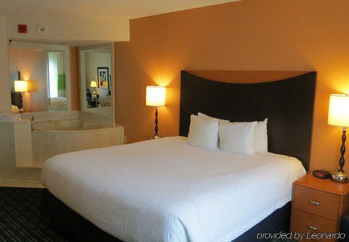 Fairfield Inn & Suites Clarksville Esterno foto